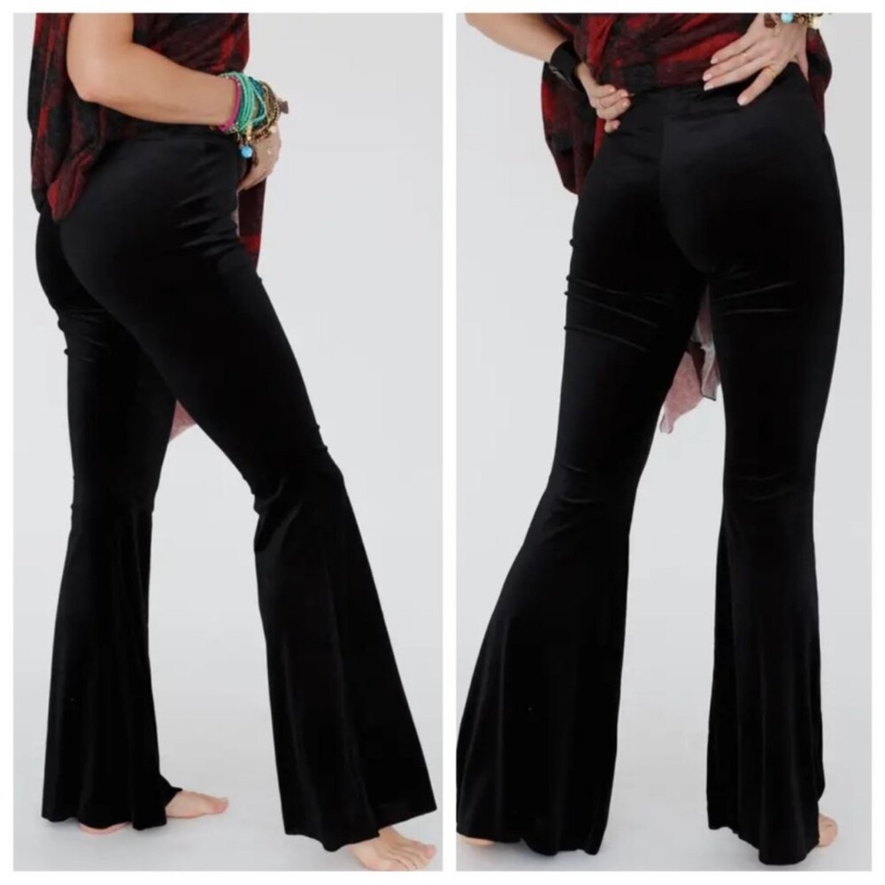 THREE BIRDS NEST Black Flared Velvet Pants